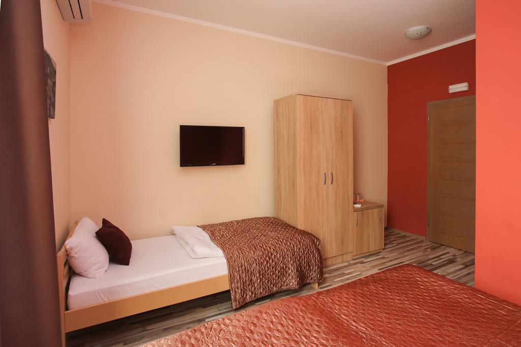 Hotel Hana โมสตาร์ ภายนอก รูปภาพ