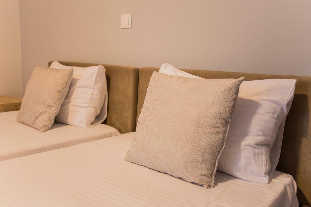 Hotel Hana โมสตาร์ ภายนอก รูปภาพ